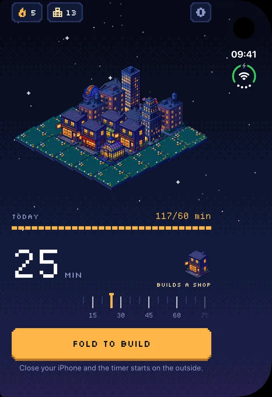 Home screen: the pixel city, today's progress at 117 of 60 minutes, a 25-minute session that builds a shop, and the Fold to build button.